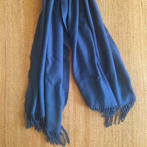 Vintage merino wool blue scarf shawl